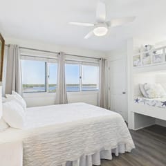 501 Pinnacle Port