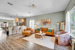 315 Pinetree Drive - Image 3