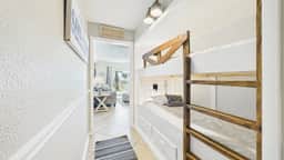 104 Summit - Image 3
