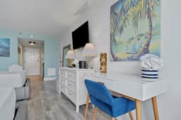 6386 Bayside Inn - Image 4