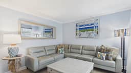 206 Carolyn - Image 2