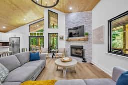 1030 Crane Court - Image 2