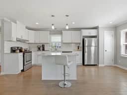 721 Maynard Ln - Image 3