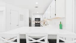 D13 Beachwood Villas - Image 4
