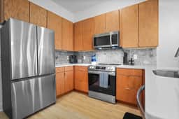 207 Starlet East - Image 2