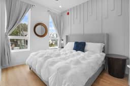 207 Starlet East - Image 3