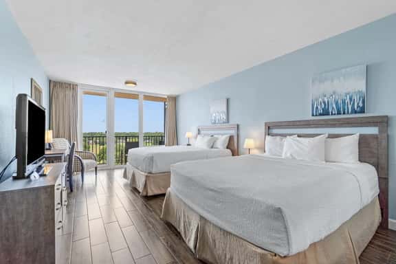 6881 Bayside Inn - Image 1