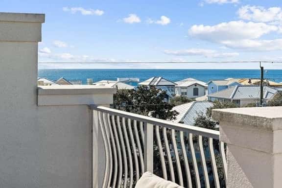 16 Summer Place - Image 1
