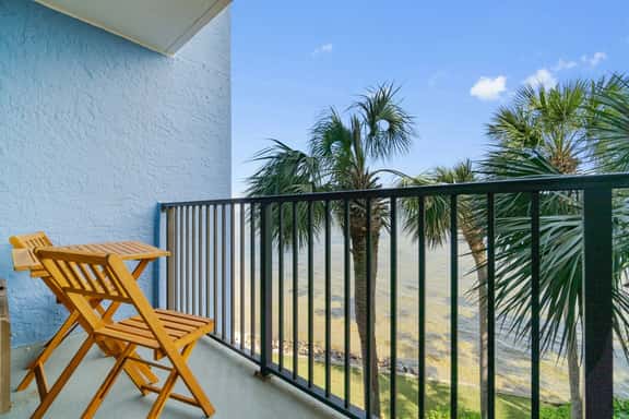 6386 Bayside Inn - Image 1