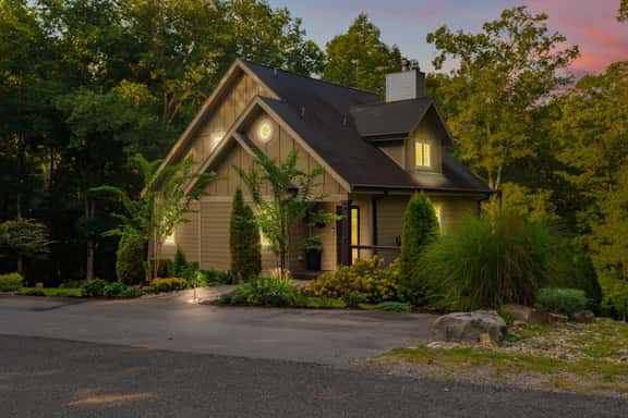 683 Ridgeview Drive - Image 1