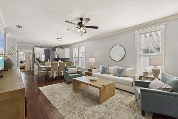 6805 Beach Dr - Image 1