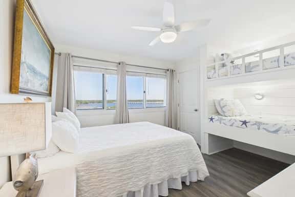 501 Pinnacle Port - Image 1