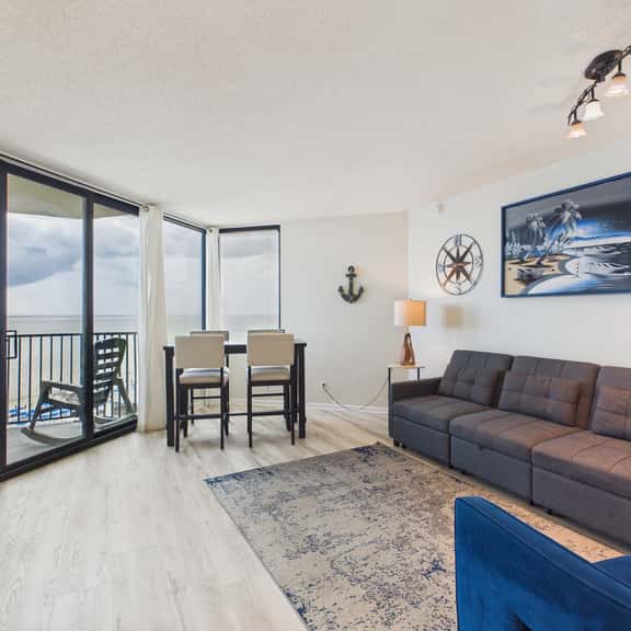 910W Sunbird Beach - Image 1