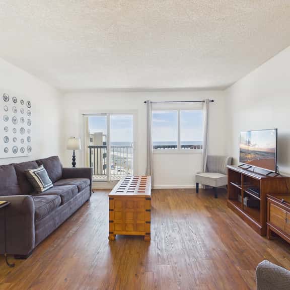 B3-707 Pinnacle Port - Image 1