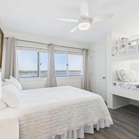 501 Pinnacle Port - Image 1