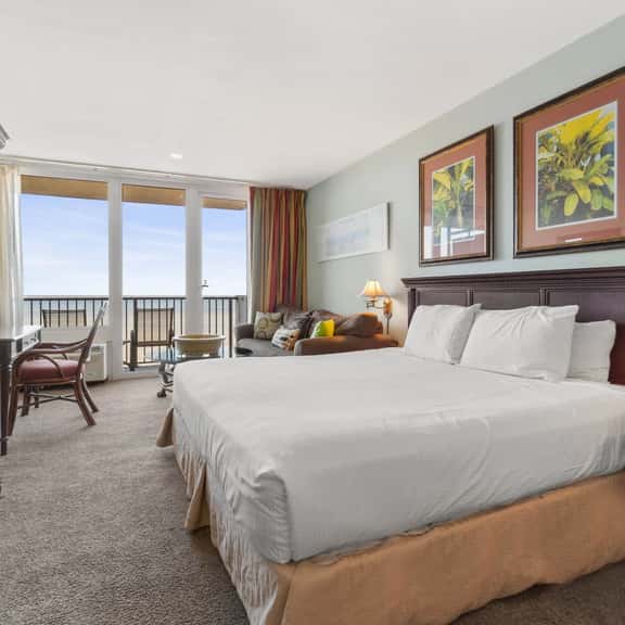 6774 Bayside Inn - Image 1
