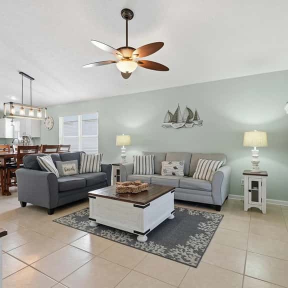 122 Palm Cove - Image 1