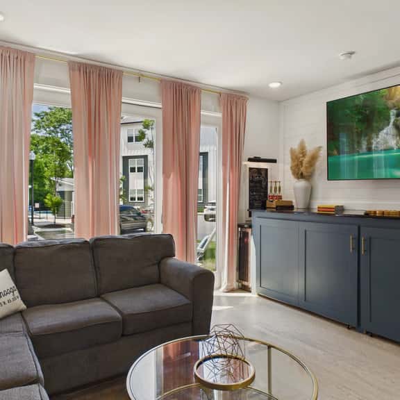 1424 Stockyard Place - Image 1