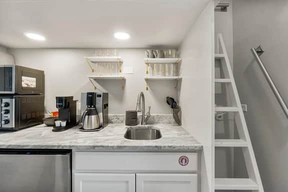 401 ISB - Image 4
