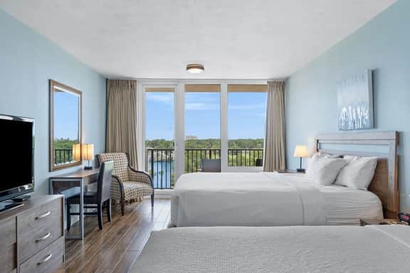 6881 Bayside Inn - Image 4