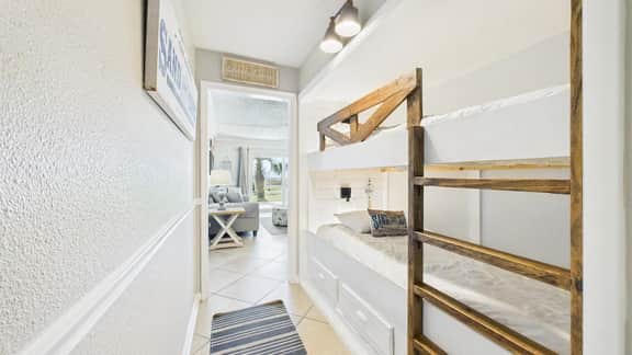 104 Summit - Image 3