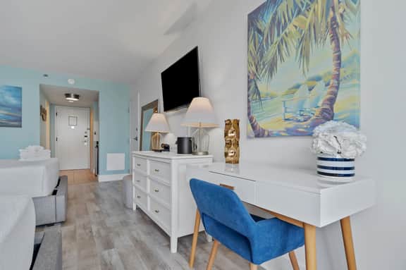 6386 Bayside Inn - Image 4