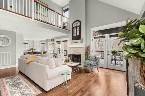 683 Ridgeview Drive - Image 2