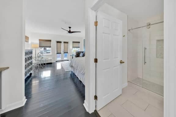 217 Gulf Place - Image 3