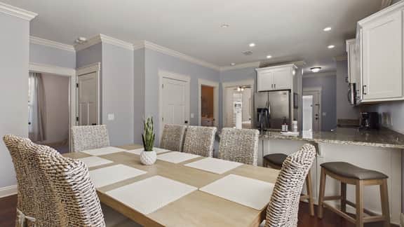 6805 Beach Dr - Image 3