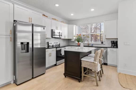 1405 Stockyard Place - Image 2