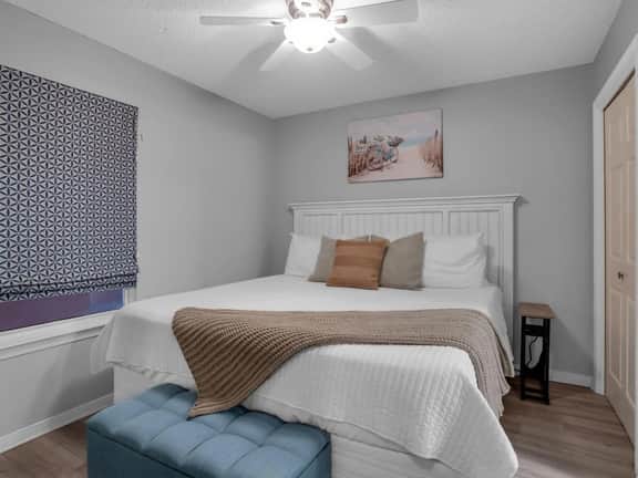 120 Gulfview - Image 3