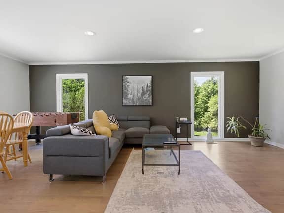 721 Maynard Ln - Image 2