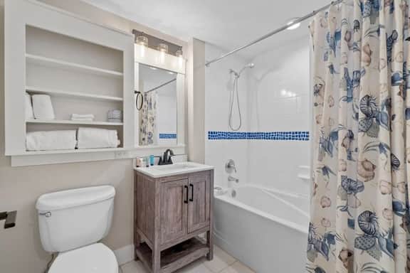 242 Market Street Inn - Image 4