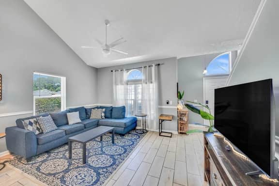 166 Palm Cove - Image 5