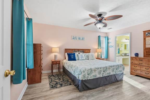122 Palm Cove - Image 4