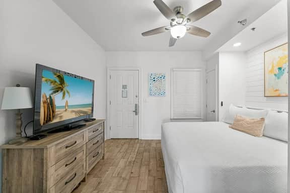 211 Carillon Beach: CONDOS - Image 3